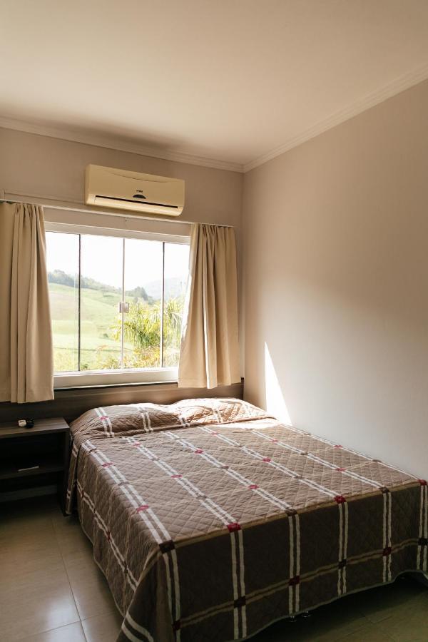 Hotel Bergozza 南河镇 外观 照片
