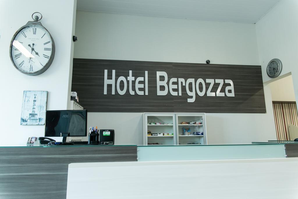 Hotel Bergozza 南河镇 外观 照片