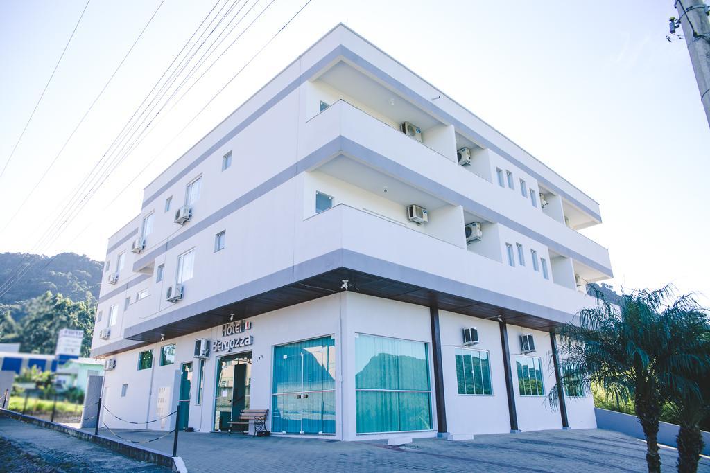 Hotel Bergozza 南河镇 外观 照片
