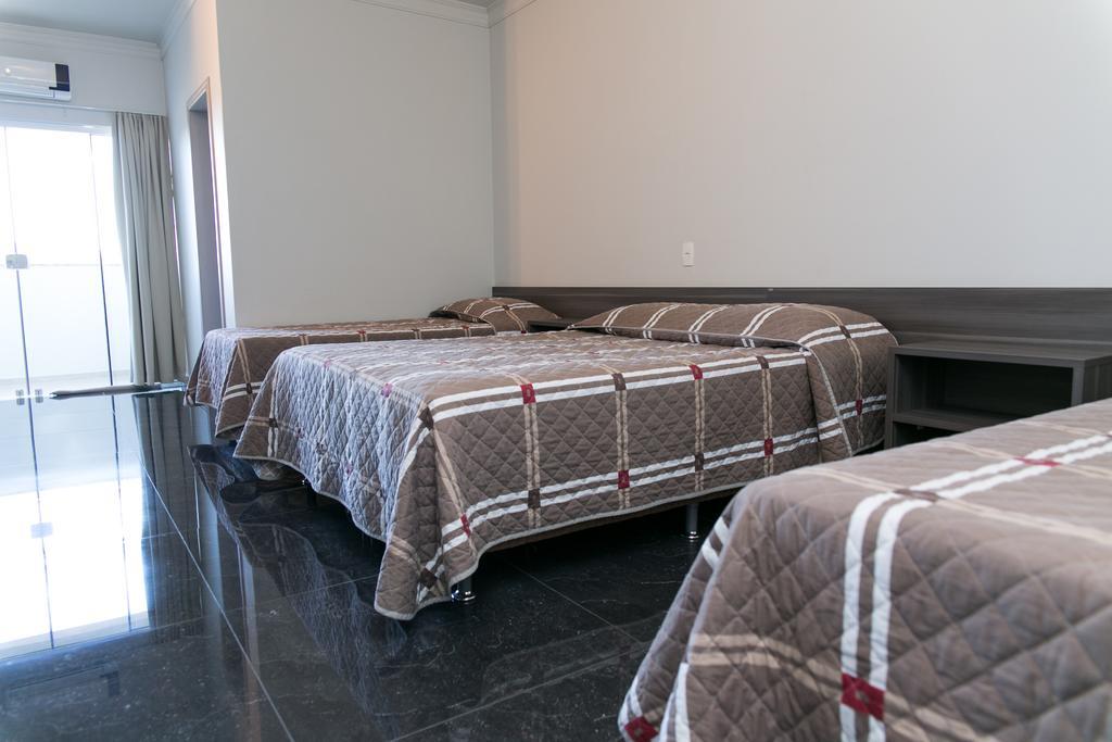 Hotel Bergozza 南河镇 外观 照片