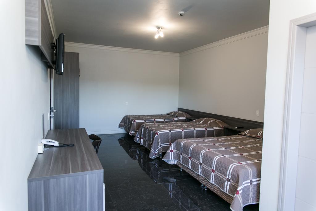 Hotel Bergozza 南河镇 外观 照片